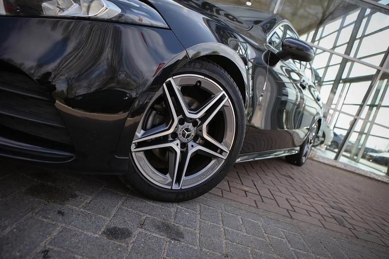 Occasion Mercedes A180 AMG 136 PK (100 kW) 2019 Zwart Hatchback