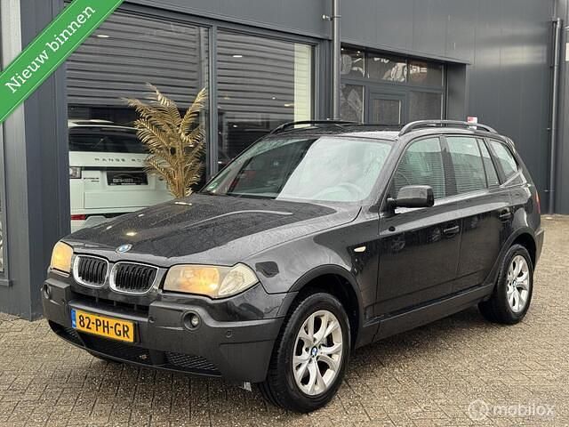 Zwart Gebruikt 2004 BMW X3 Executive SUV | € 2.950 (Eerlijke prijs) - Afbeelding 1/4