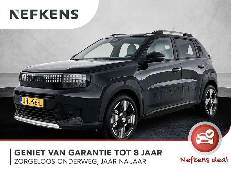 Zwart Nieuw 2025 Fiat Grande Panda La Prima Hatchback | € 24.925 (Goede deal) - Afbeelding 1/4