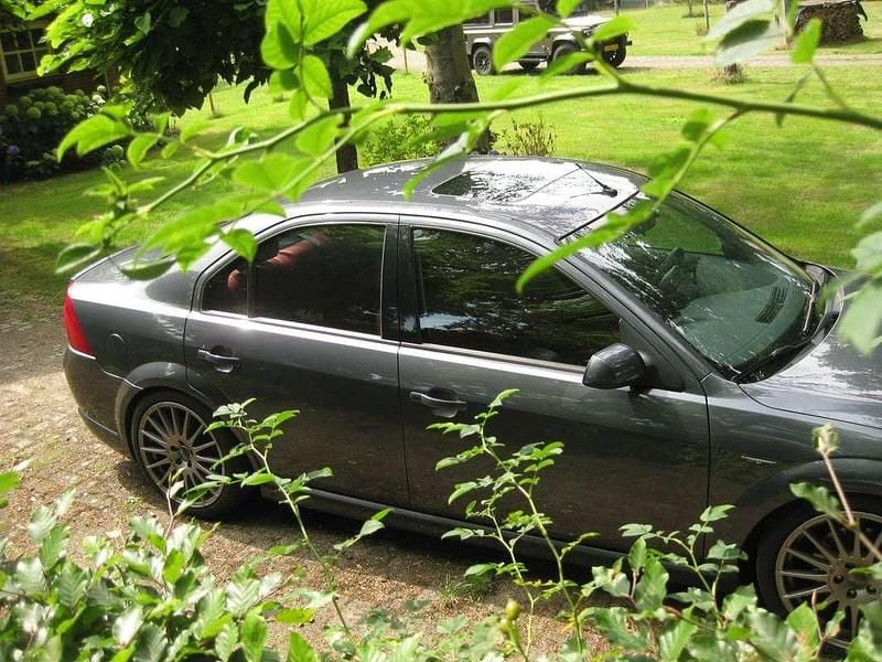 Grijs Gebruikt 2002 Ford Mondeo ST Sedan | € 5.950 (Iets duurder) - Afbeelding 1/4