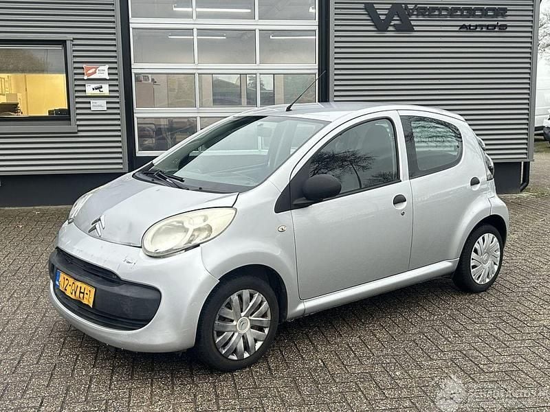 Grijs Occasion 2008 Citroën C1 Seduction Hatchback | € 750 (Super prijs) - Afbeelding 1/4