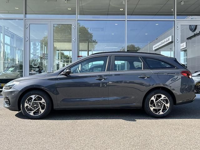 Nieuw Hyundai i30 Comfort 2025 Grijs (parellak) Stationwagen