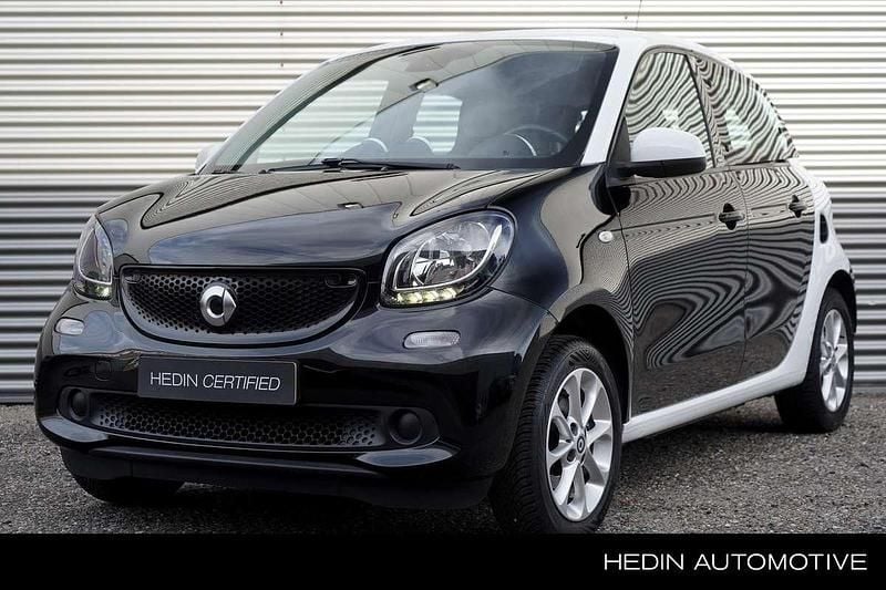 Zwart Gebruikt 2015 Smart ForFour Passion Hatchback | € 6.945 (Eerlijke prijs) - Afbeelding 1/4