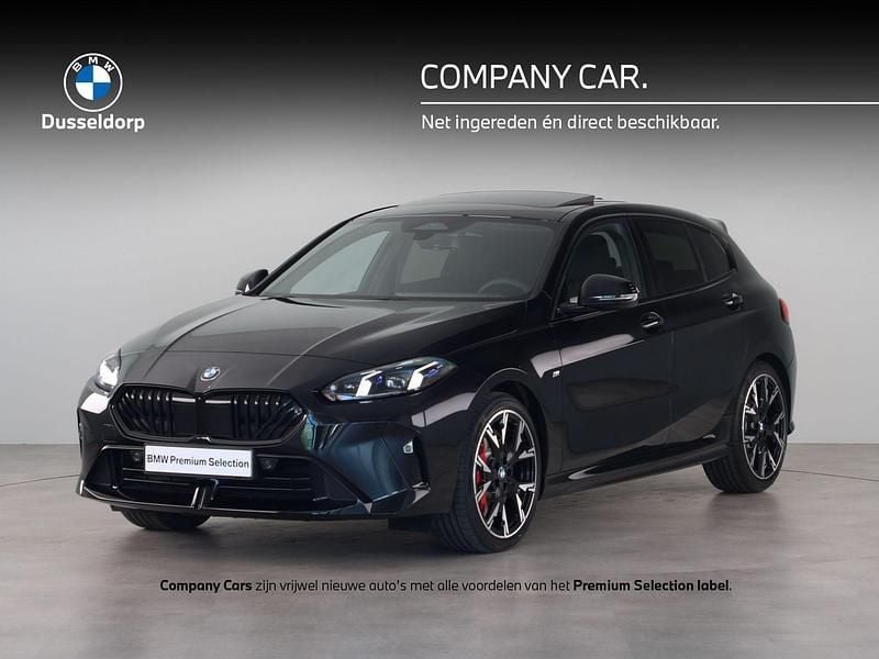 Zwart Gebruikt 2025 BMW 120 M Sport Hatchback | € 52.178 (Duur) - Afbeelding 1/4