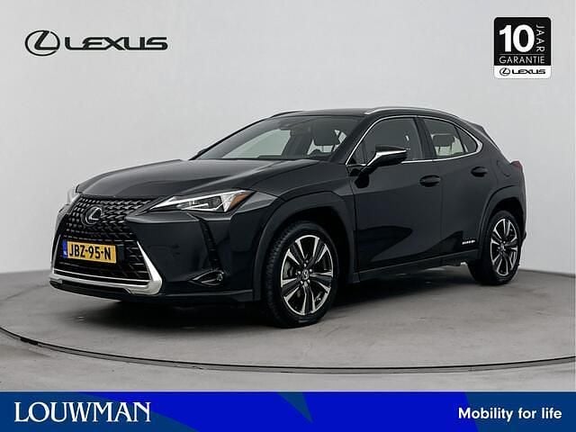 Zwart Gebruikt 2022 Lexus UX 250h Business Edition SUV | € 33.445 (Eerlijke prijs) - Afbeelding 1/4
