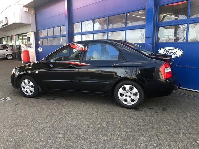Occasion Kia Cerato LX 105 PK (77 kW) 2006 Zwart Sedan
