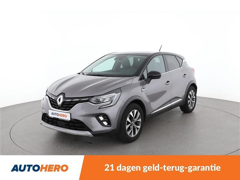 Grijs (metallic) Gebruikt 2020 Renault Captur Intens SUV | € 15.549 (Super prijs) - Afbeelding 1/4