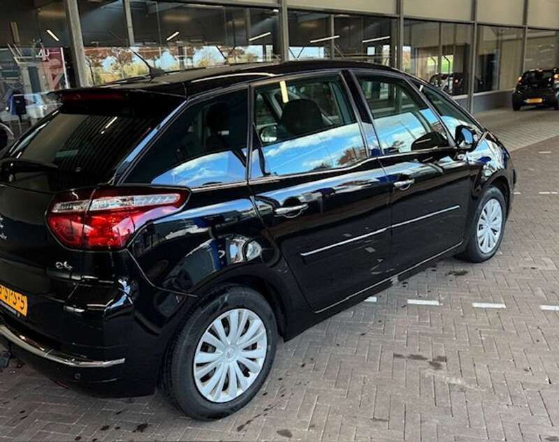 Zwart Gebruikt 2011 Citroën C4 Picasso SELECTION MPV | € 4.950 (Eerlijke prijs) - Afbeelding 1/4