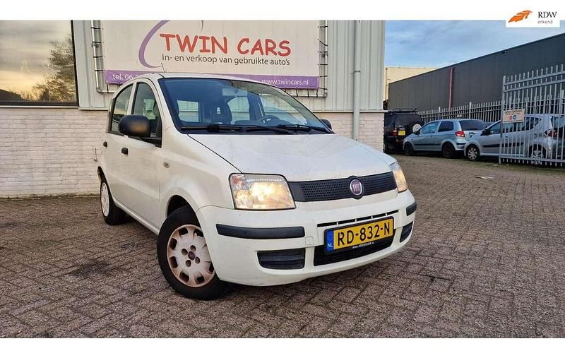 Wit Gebruikt 2011 Fiat Panda Emotion Hatchback | € 2.650 (Goede deal) - Afbeelding 1/4