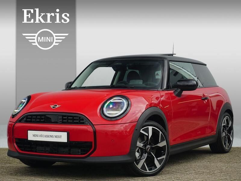 Rood, metallic lak Gebruikt 2024 Mini Cooper Comfort Hatchback | € 31.900 (Duur) - Afbeelding 1/4