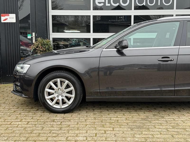Occasion Audi A4 Business 170 PK (125 kW) 2014 Grijs (metallic) Stationwagen