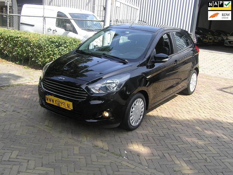Zwart, metallic lak Occasion 2018 Ford Ka Trend Hatchback | € 6.250 (Goede deal) - Afbeelding 1/4