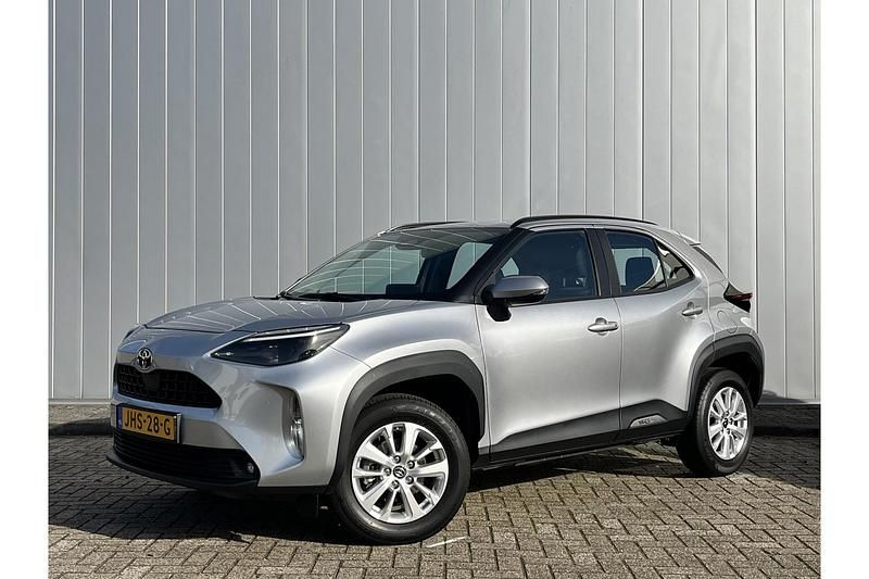 Grijs Gebruikt 2024 Toyota Yaris Cross Active SUV | € 28.299 (Eerlijke prijs) - Afbeelding 1/1