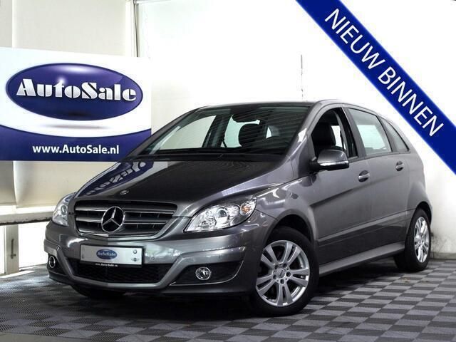 Grijs, metallic lak Gebruikt 2008 Mercedes B200 Avantgarde MPV | € 8.441 (Iets duurder) - Afbeelding 1/4