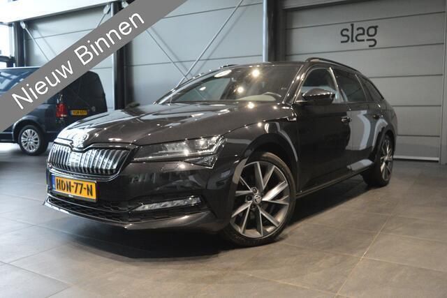 Zwart Gebruikt 2021 Skoda Superb SportLine Stationwagen | € 27.990 (Eerlijke prijs) - Afbeelding 1/4