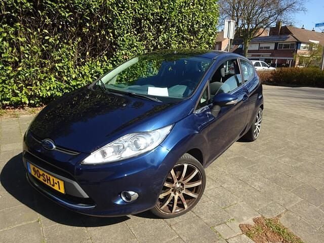 Blauw Gebruikt 2011 Ford Fiesta Titanium Hatchback | € 2.850 (Goede deal) - Afbeelding 1/4