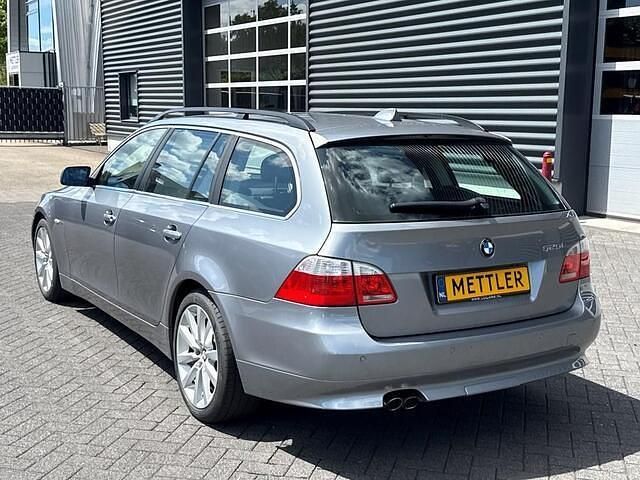 Occasion BMW 523 Executive 177 PK (130 kW) 2005 Grijs, metallic lak Stationwagen