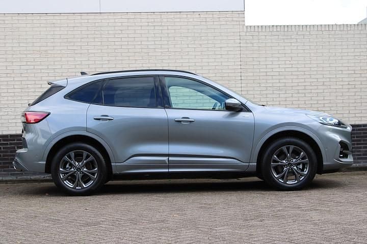 Occasion Ford Kuga ST-Line X 2024 Zilver (metallic) SUV