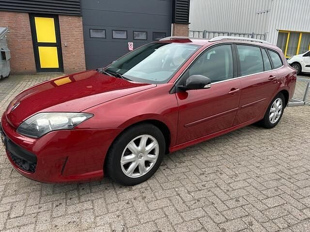 Occasion Renault Laguna III Dynamique 150 PK (110 kW) 2009 Rood (metallic) Stationwagen