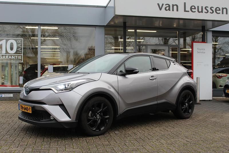 Grijs Gebruikt 2018 Toyota C-HR SUV | € 18.999 (Eerlijke prijs) - Afbeelding 1/1