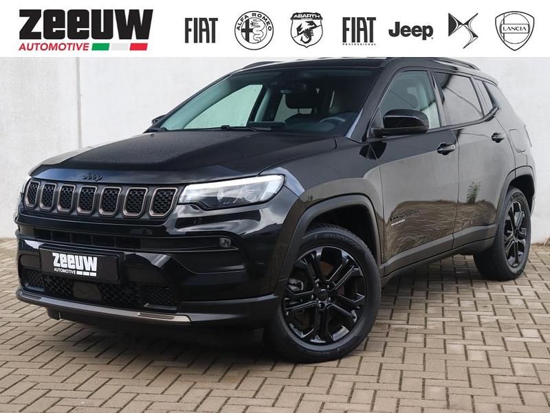 Zwart Gebruikt 2022 Jeep Compass SUV | € 28.900 (Eerlijke prijs) - Afbeelding 1/4