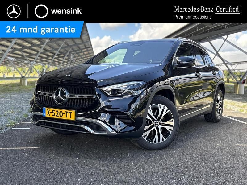 Zwart Gebruikt 2024 Mercedes GLA250 Luxury SUV | € 46.350 (Eerlijke prijs) - Afbeelding 1/4
