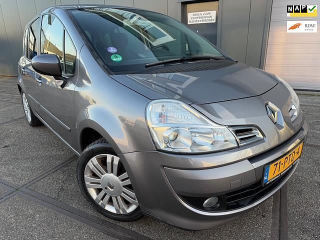 Grijs Gebruikt 2011 Renault Grand Modus Dynamique MPV | € 3.990 (Eerlijke prijs) - Afbeelding 1/4