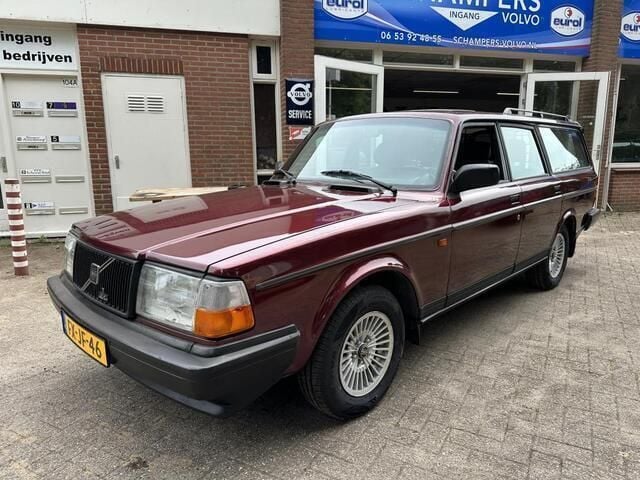 Rood Gebruikt 1992 Volvo Polar | € 11.950 - Afbeelding 1/4