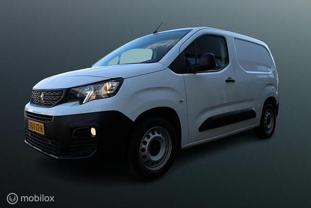 Wit Gebruikt 2020 Peugeot Partner Premium MPV | € 8.888 (Super prijs) - Afbeelding 1/4