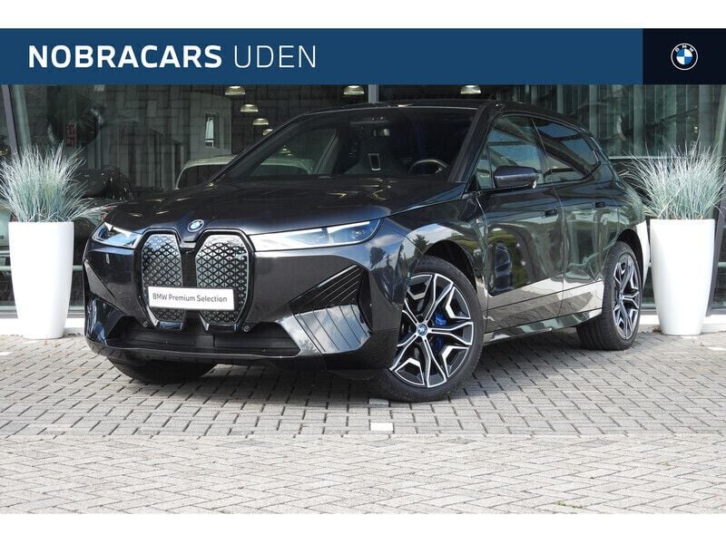 Grijs Gebruikt 2022 BMW iX Comfort Edition SUV | € 69.950 (Super prijs) - Afbeelding 1/4