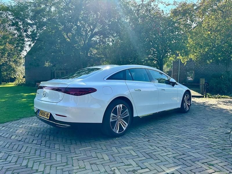 Wit (parellak) Gebruikt 2022 Mercedes EQS450+ Luxury Hatchback | € 47.595 (Super prijs) - Afbeelding 1/4