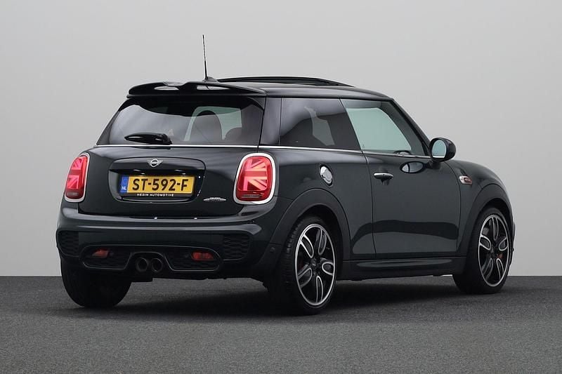 Occasion Mini Cooper Chili 232 PK (170 kW) 2018 Groen Hatchback