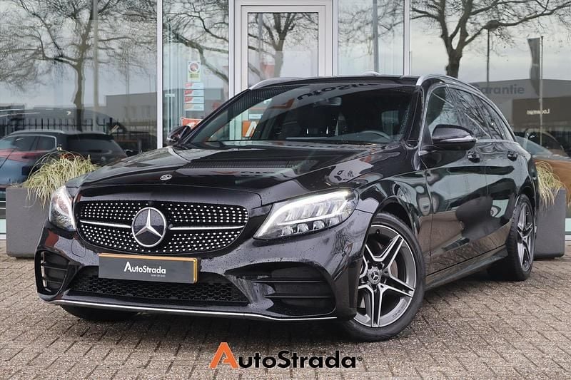 Zwart Occasion 2019 Mercedes C160 AMG line Coupé | € 24.900 (Eerlijke prijs) - Afbeelding 1/4