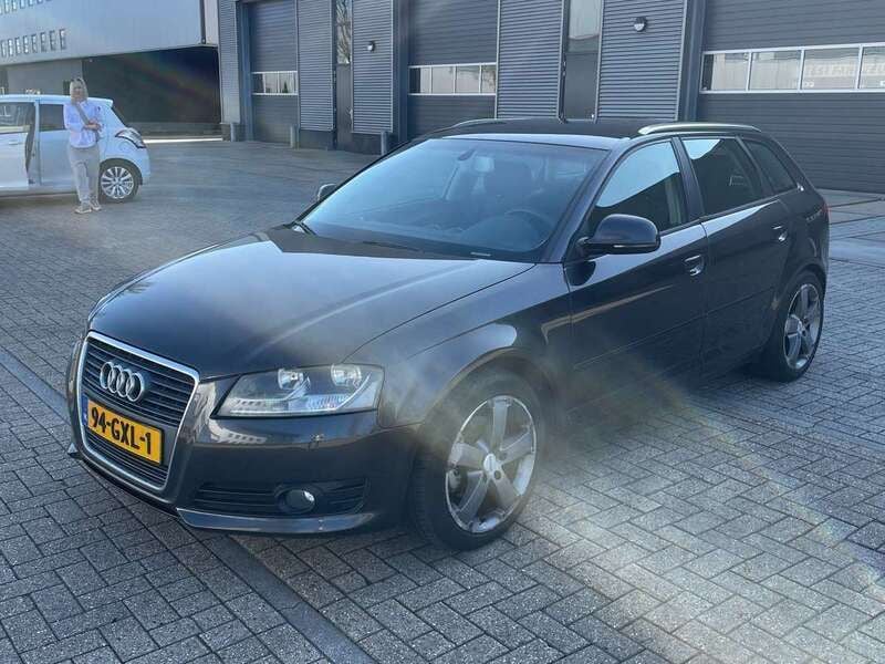 Zwart Gebruikt 2008 Audi A3 Hatchback | € 4.750 (Eerlijke prijs) - Afbeelding 1/4