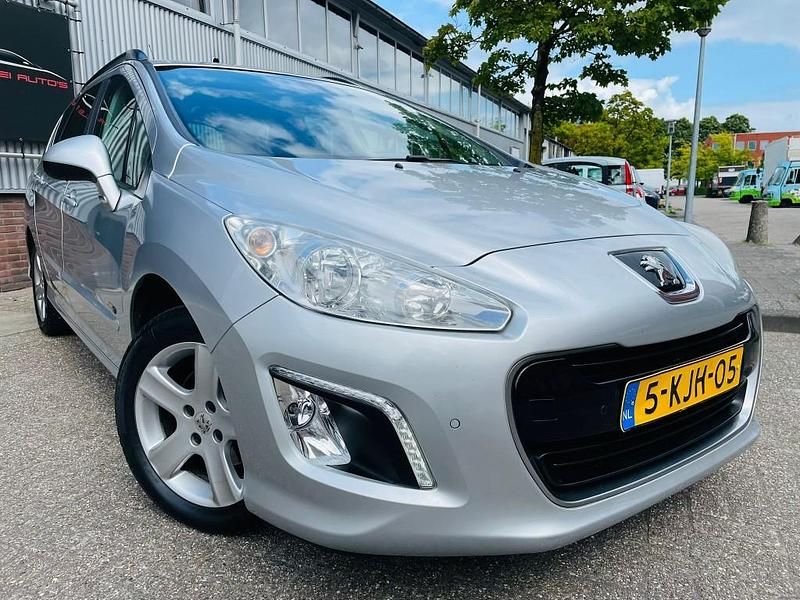 Grijs Gebruikt 2013 Peugeot 308 Style Stationwagen | € 4.999 (Super prijs) - Afbeelding 1/4