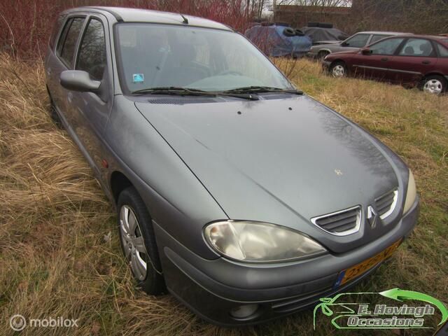 Occasion Renault Mégane GrandTour 107 PK (78 kW) 2000 Grijs Stationwagen
