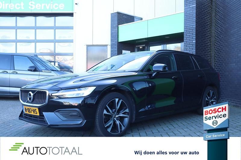 Zwart Gebruikt 2021 Volvo V60 Momentum Stationwagen | € 23.450 (Eerlijke prijs) - Afbeelding 1/4
