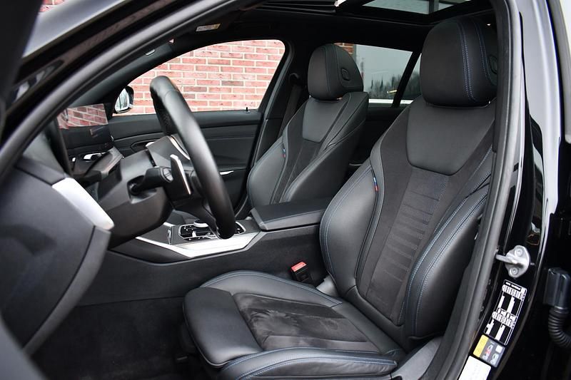 Occasion BMW 330e M Sport 292 PK (214 kW) 2022 Zwart (metallic) Stationwagen