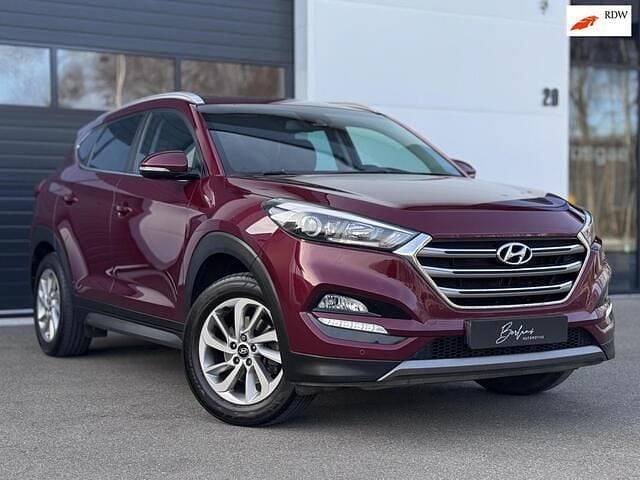 Occasion Hyundai Tucson Comfort 132 PK (97 kW) 2016 Rood (metallic) SUV