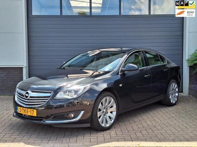 Zwart Gebruikt 2014 Opel Insignia Cosmo Hatchback | € 12.450 (Iets duurder) - Afbeelding 1/4