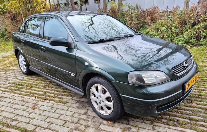 Groen Gebruikt 2004 Opel Astra Hatchback | € 975 (Goede deal) - Afbeelding 1/4