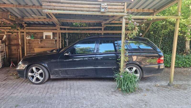 Zwart Gebruikt 2008 Mercedes E220 Edition Stationwagen | € 3.200 (Super prijs) - Afbeelding 1/4