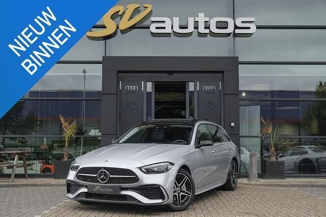 Grijs Gebruikt 2022 Mercedes C300 AMG Stationwagen | € 42.950 (Eerlijke prijs) - Afbeelding 1/4