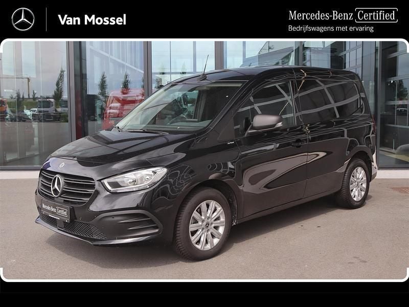 Zwart Gebruikt 2024 Mercedes Citan 110 Van | € 23.945 (Eerlijke prijs) - Afbeelding 1/4