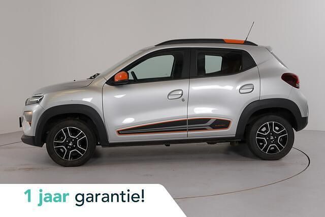 Grijs, metallic lak Gebruikt 2022 Dacia Spring Comfort Plus Hatchback | € 9.750 (Goede deal) - Afbeelding 1/4
