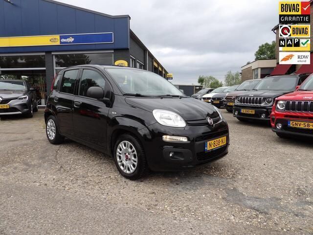 Zwart Gebruikt 2021 Fiat Panda Easy Hatchback | € 9.950 (Goede deal) - Afbeelding 1/4