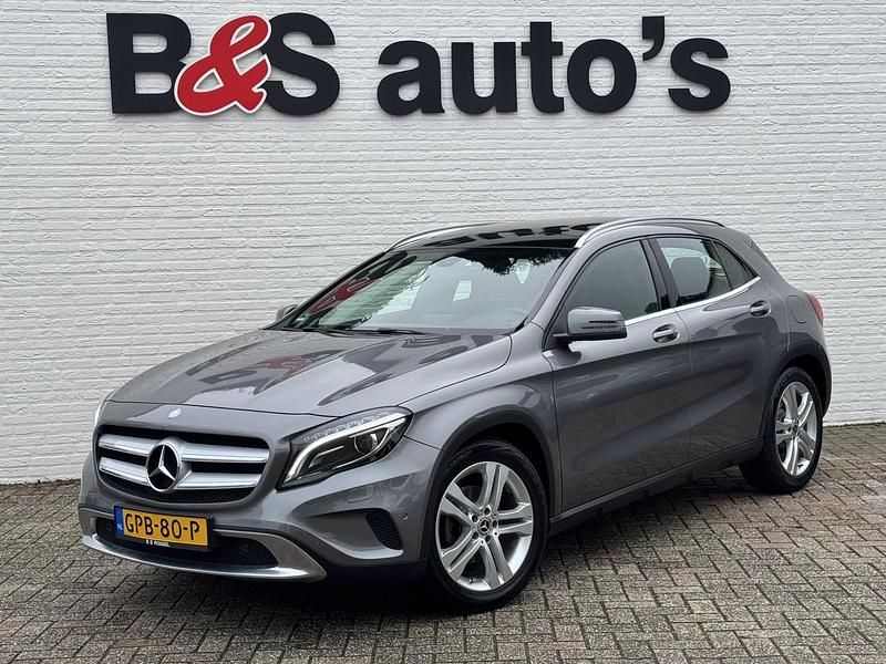 Grijs Gebruikt 2014 Mercedes GLA200 Edition SUV | € 17.700 (Eerlijke prijs) - Afbeelding 1/4
