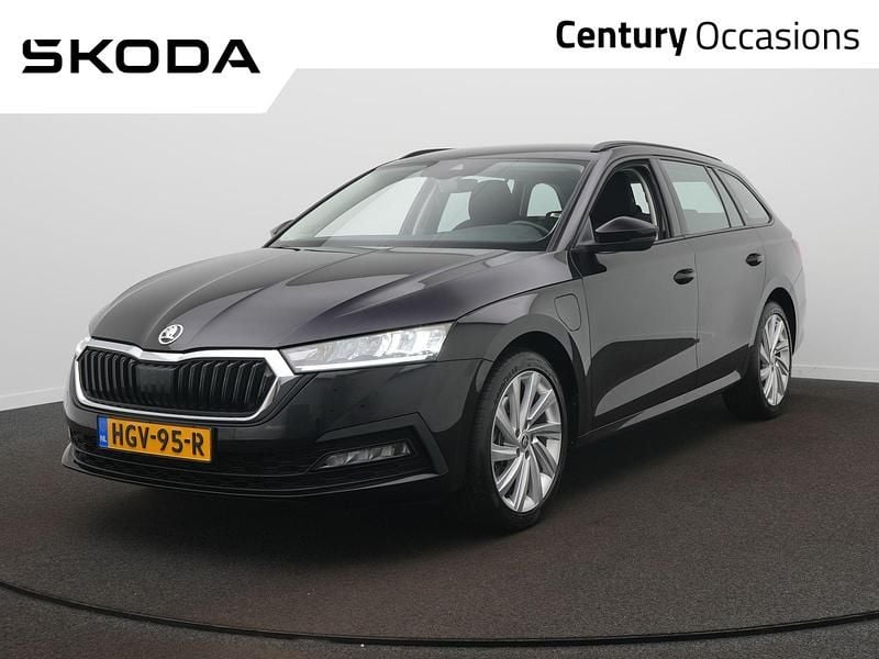 Zwart Gebruikt 2022 Skoda Octavia Business Line Stationwagen | € 23.900 (Super prijs) - Afbeelding 1/4