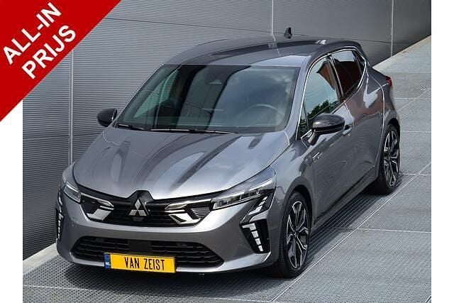 Grijs Gebruikt 2024 Mitsubishi Colt Intense+ Hatchback | € 24.950 (Eerlijke prijs) - Afbeelding 1/3