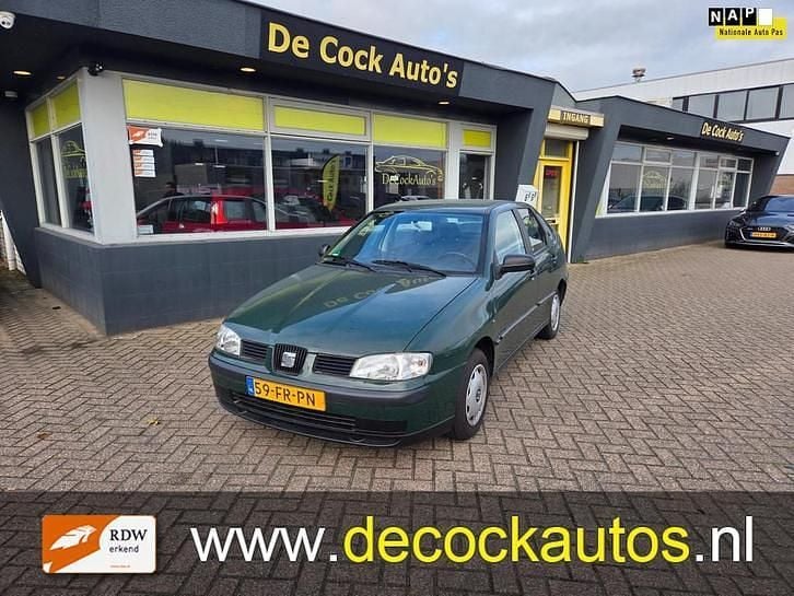 Gebruikt 2000 Seat Cordoba Stella | € 1.250 - Afbeelding 1/1